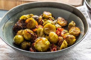 roasted brussels sprouts with bacon and balsamic glaze